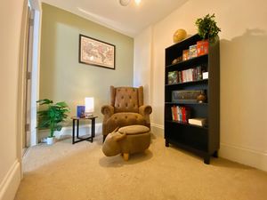 First Floor Landing- click for photo gallery